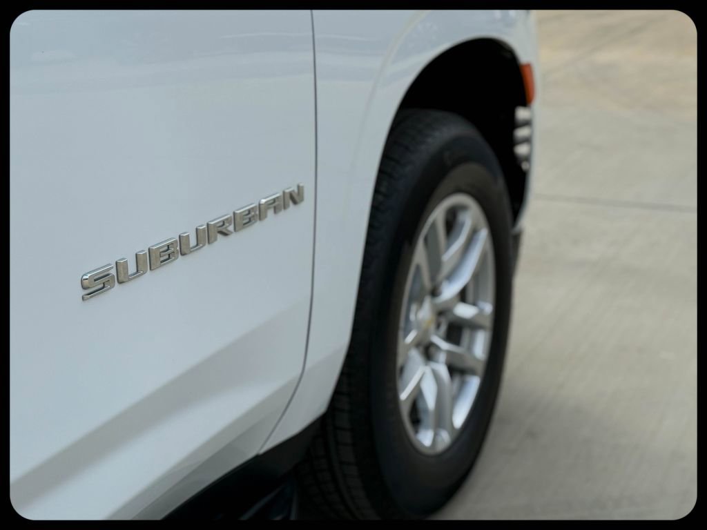 Used 2021 Chevrolet Suburban 2WD image 8