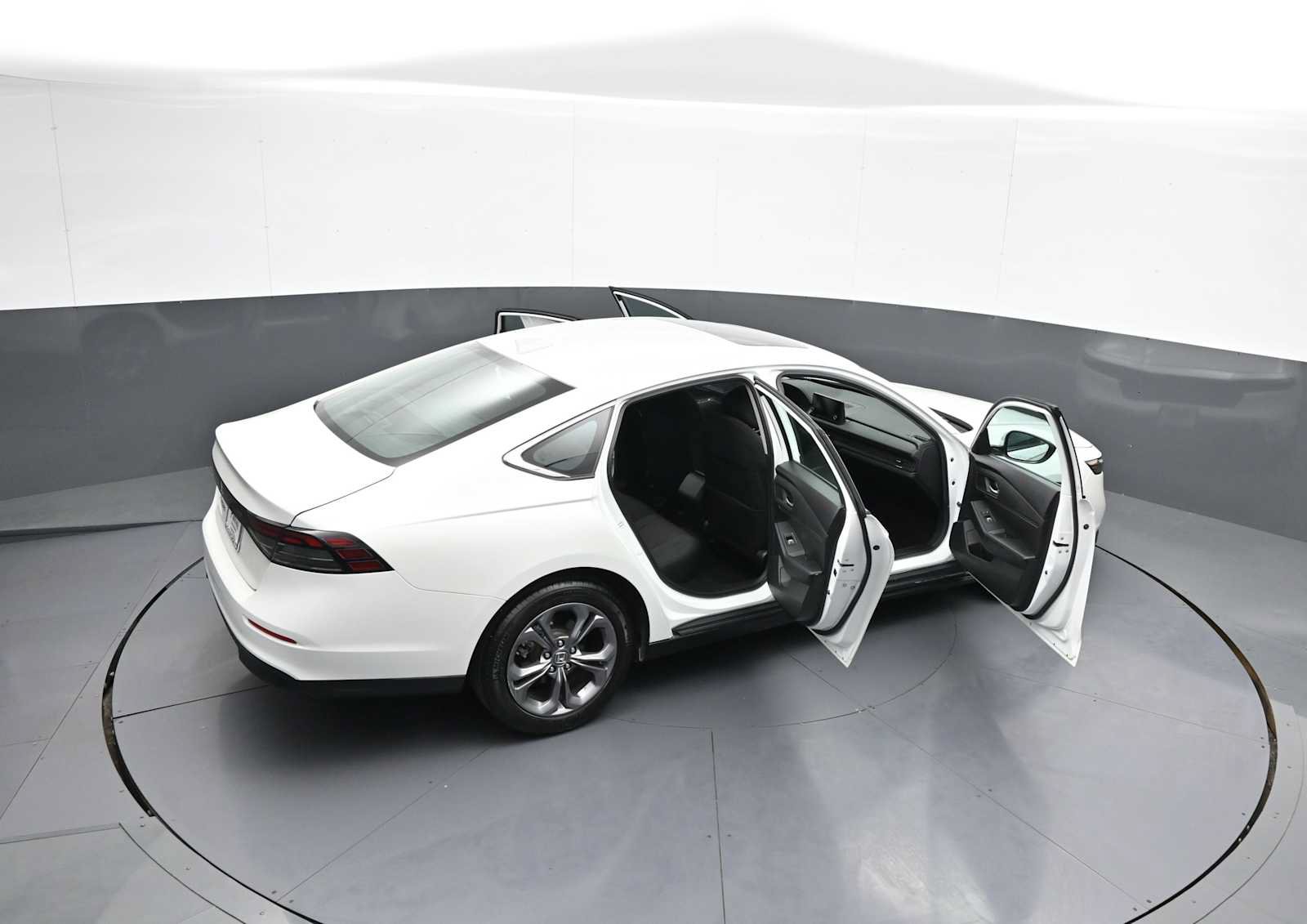 Used 2024 Honda Accord EX image 44