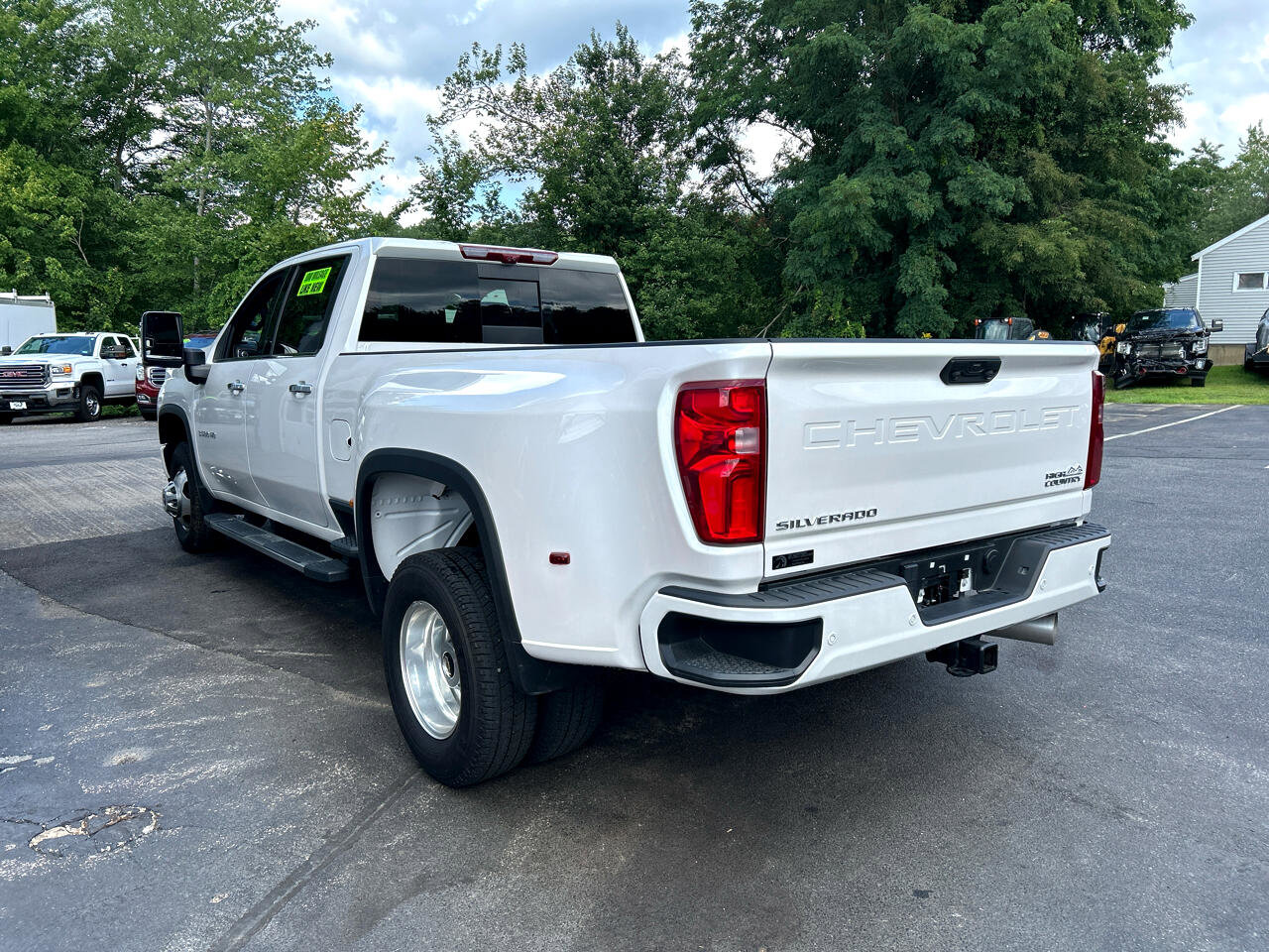 Used 2023 Chevrolet Silverado 3500 High Country image 5