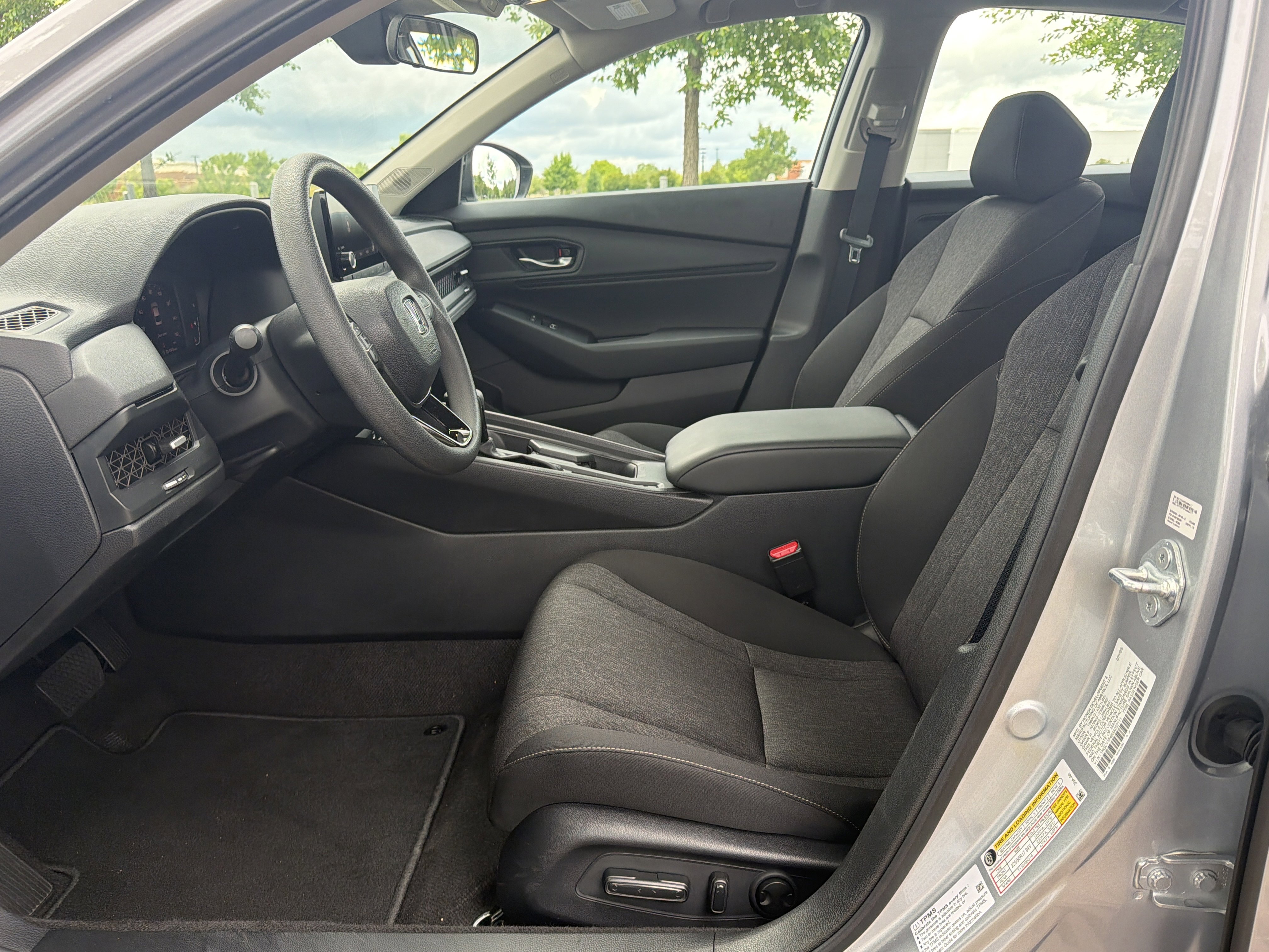 Certified 2025 Honda Accord SE image 24