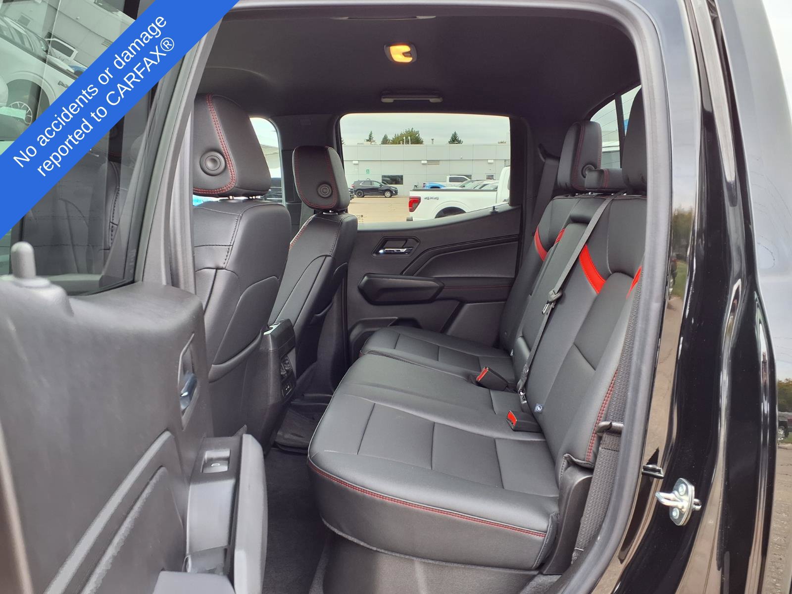 Used 2026 Chevrolet Colorado Z71 w/ Technology Package AWD/4WD image 12