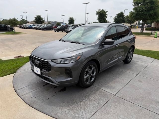 Used 2023 Ford Escape ST-Line w/ Tech Pack #1 FWD image 3