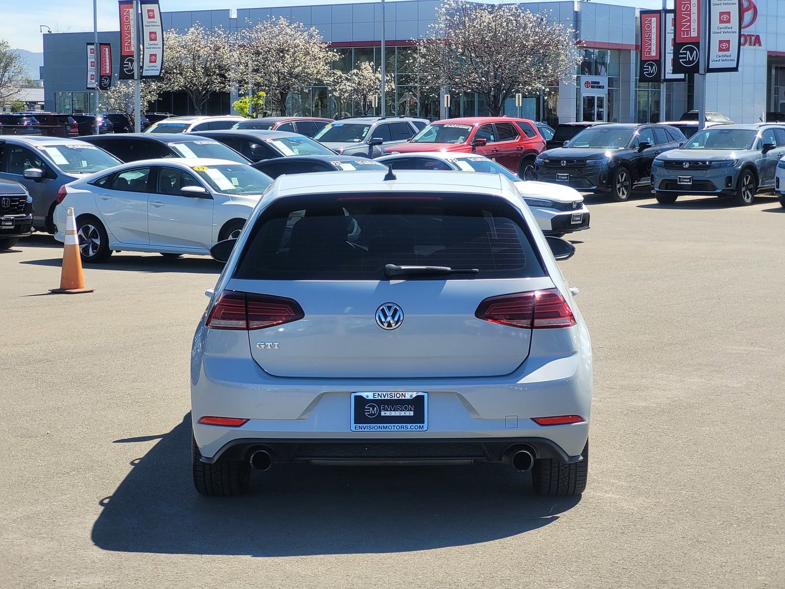 Used 2018 Volkswagen GTI SE image 6