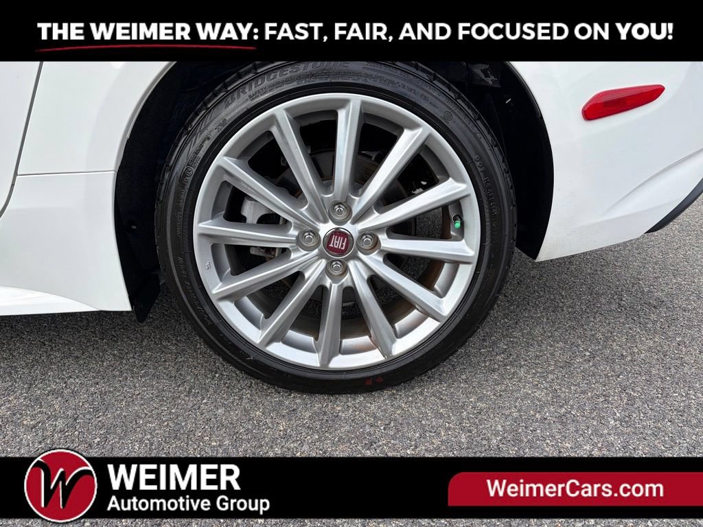 Used 2017 FIAT 124 Spider Lusso RWD image 12