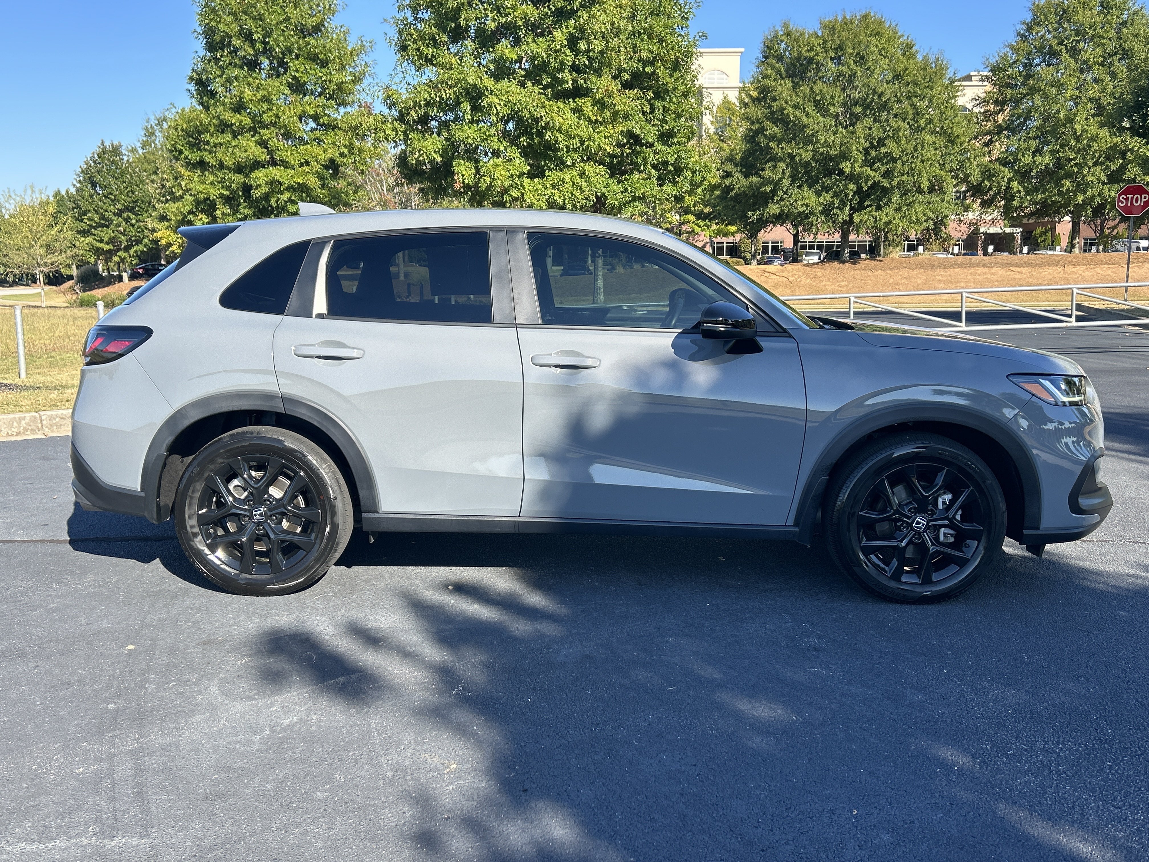 Certified 2025 Honda HR-V Sport image 10