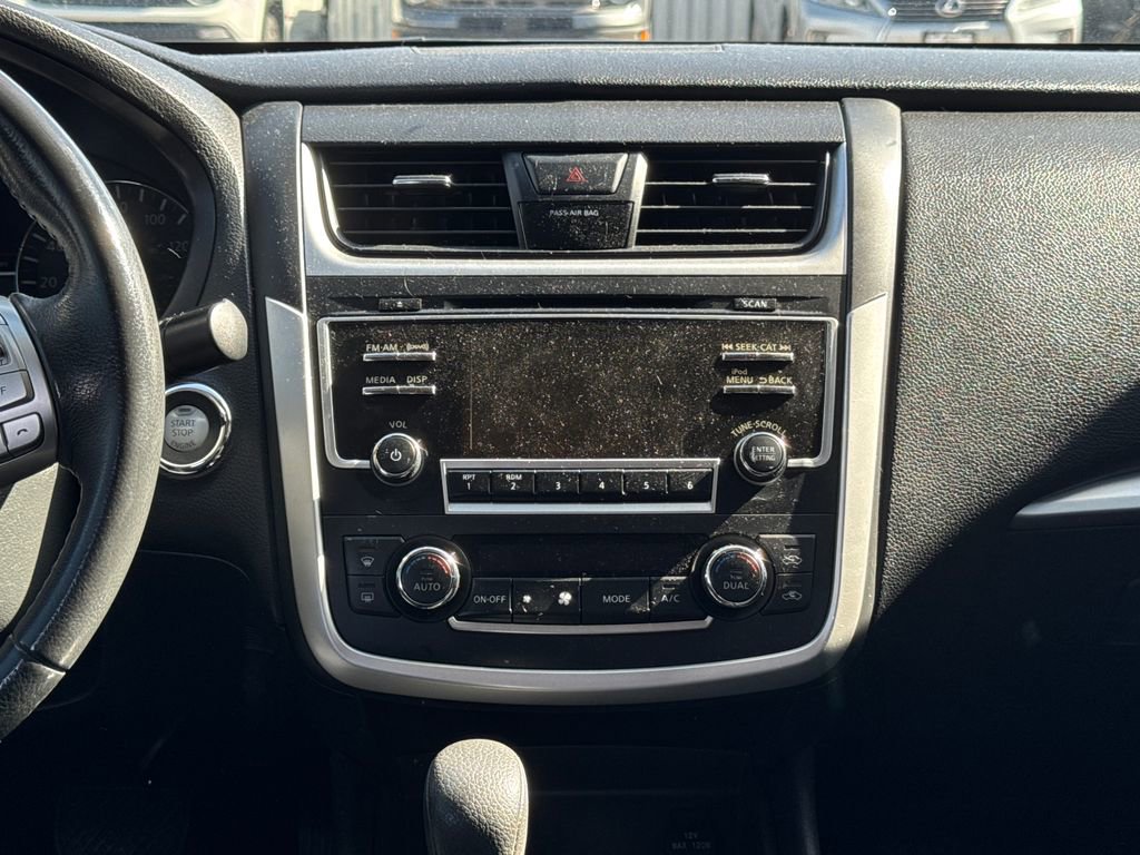 Used 2017 Nissan Altima 2.5 SV FWD image 18
