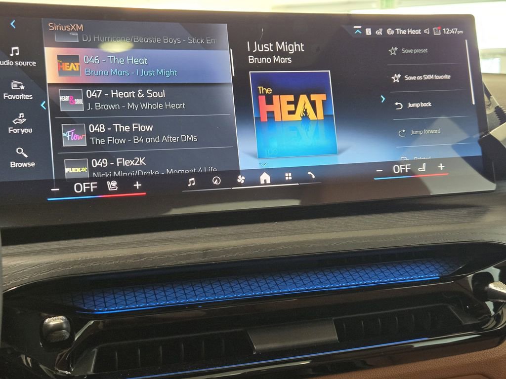 New 2026 BMW 330i xDrive Sedan w/ Convenience Package image 19