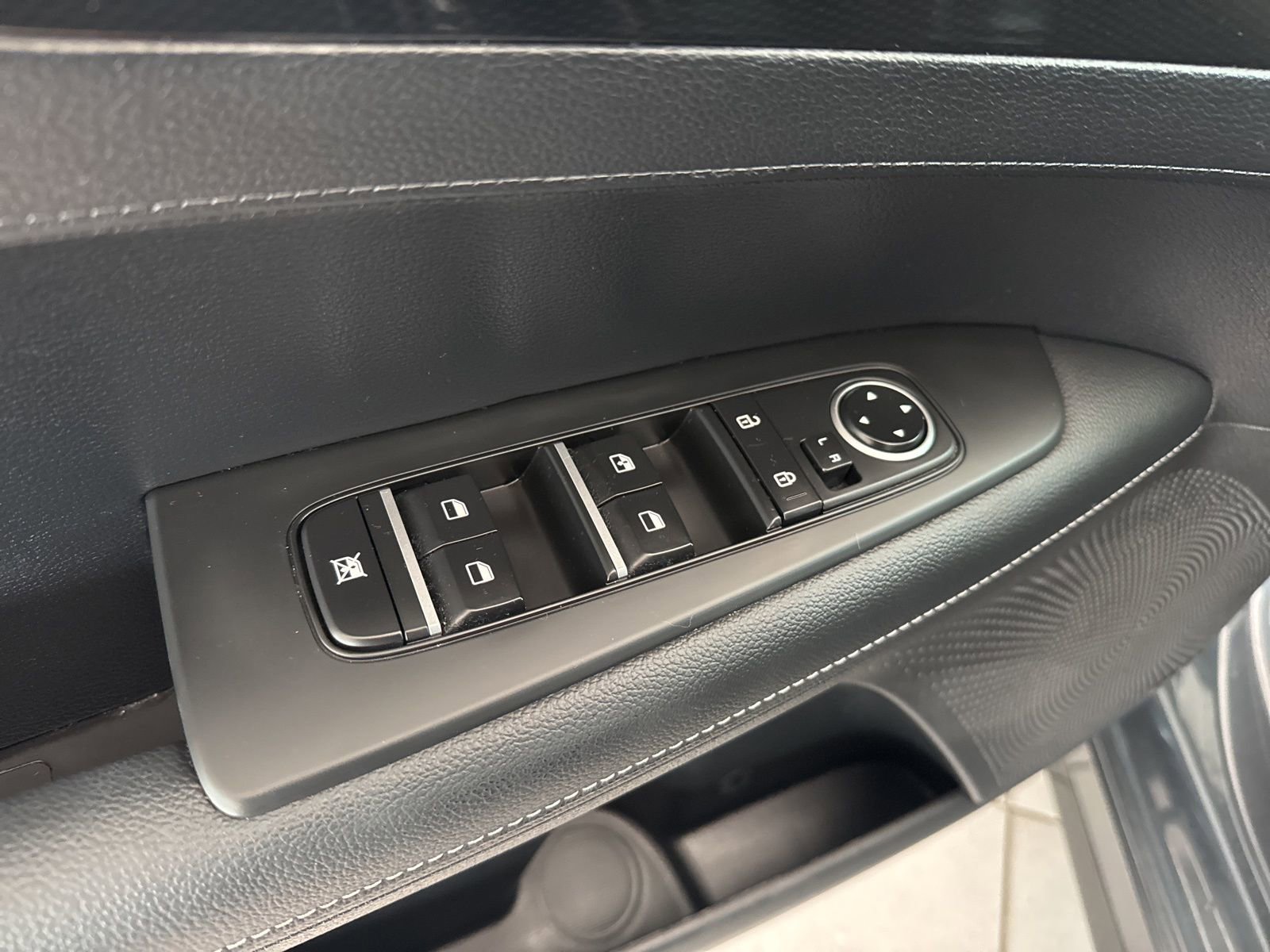 Used 2024 Kia Forte GT-Line w/ GT-Line Premium Package image 15