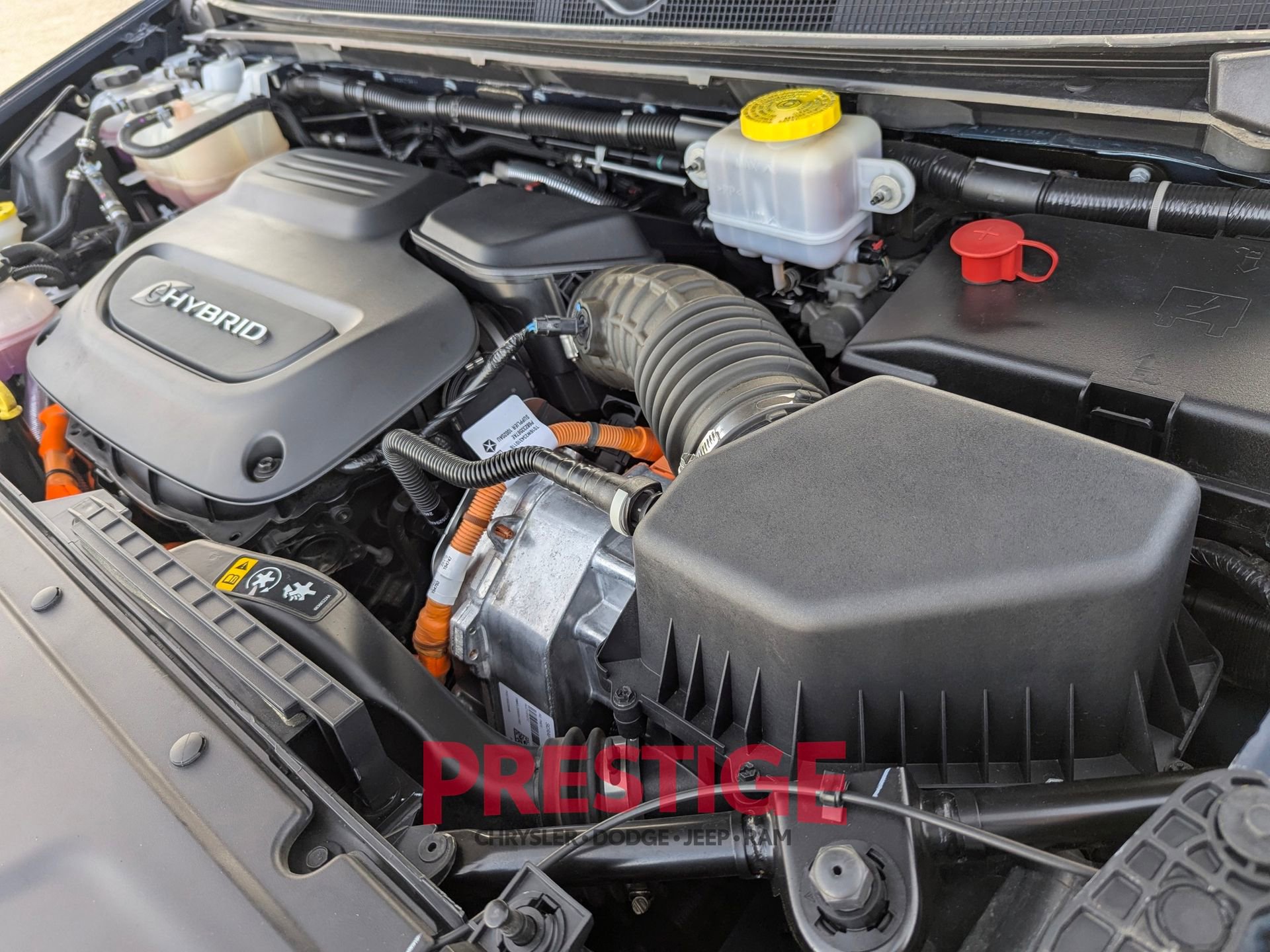 Used 2024 Chrysler Pacifica Select image 34