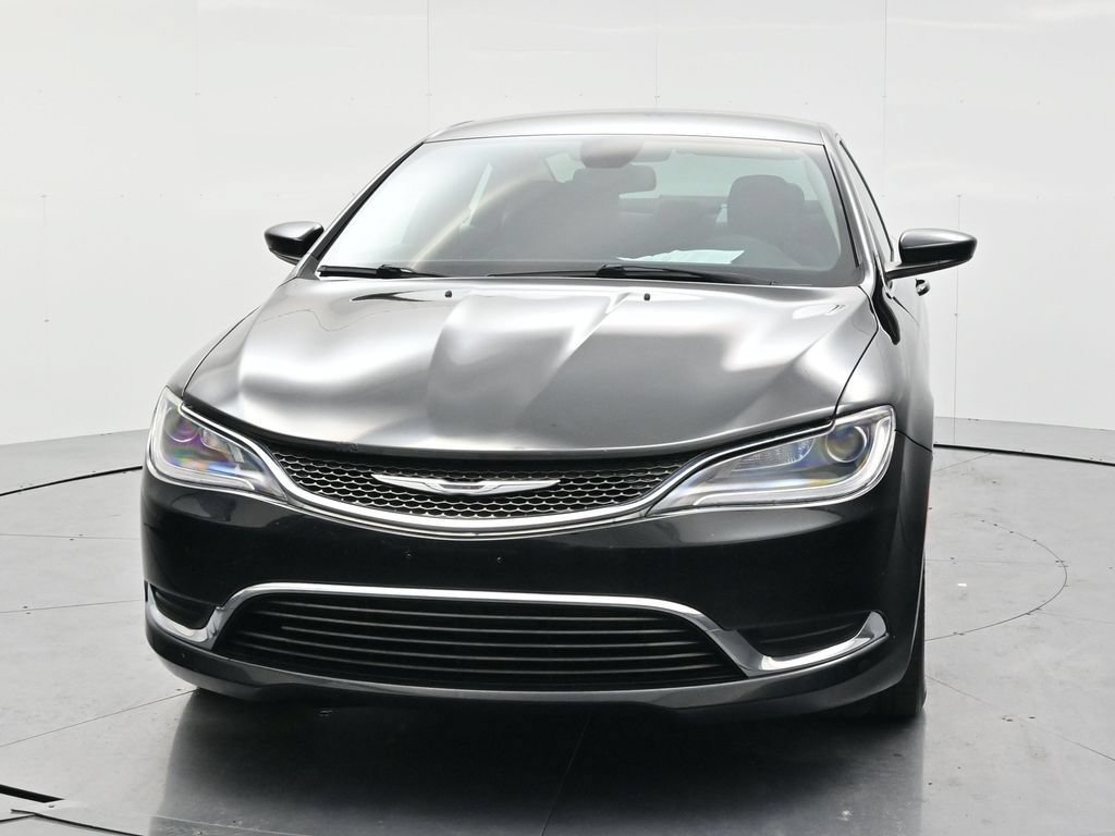 Used 2015 Chrysler 200 Limited FWD image 2