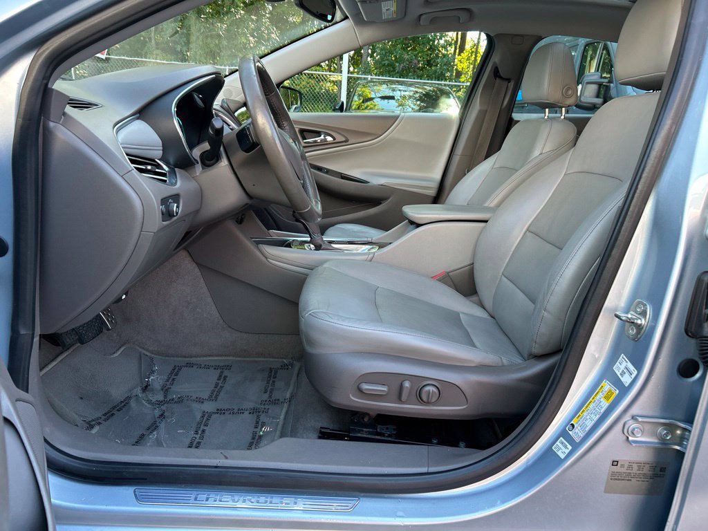 Used 2017 Chevrolet Malibu Premier w/ Premier Sun and Wheel Package FWD image 17