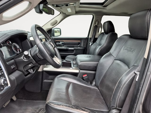 Used 2015 RAM 1500 Laramie w/ Convenience Group AWD/4WD image 11