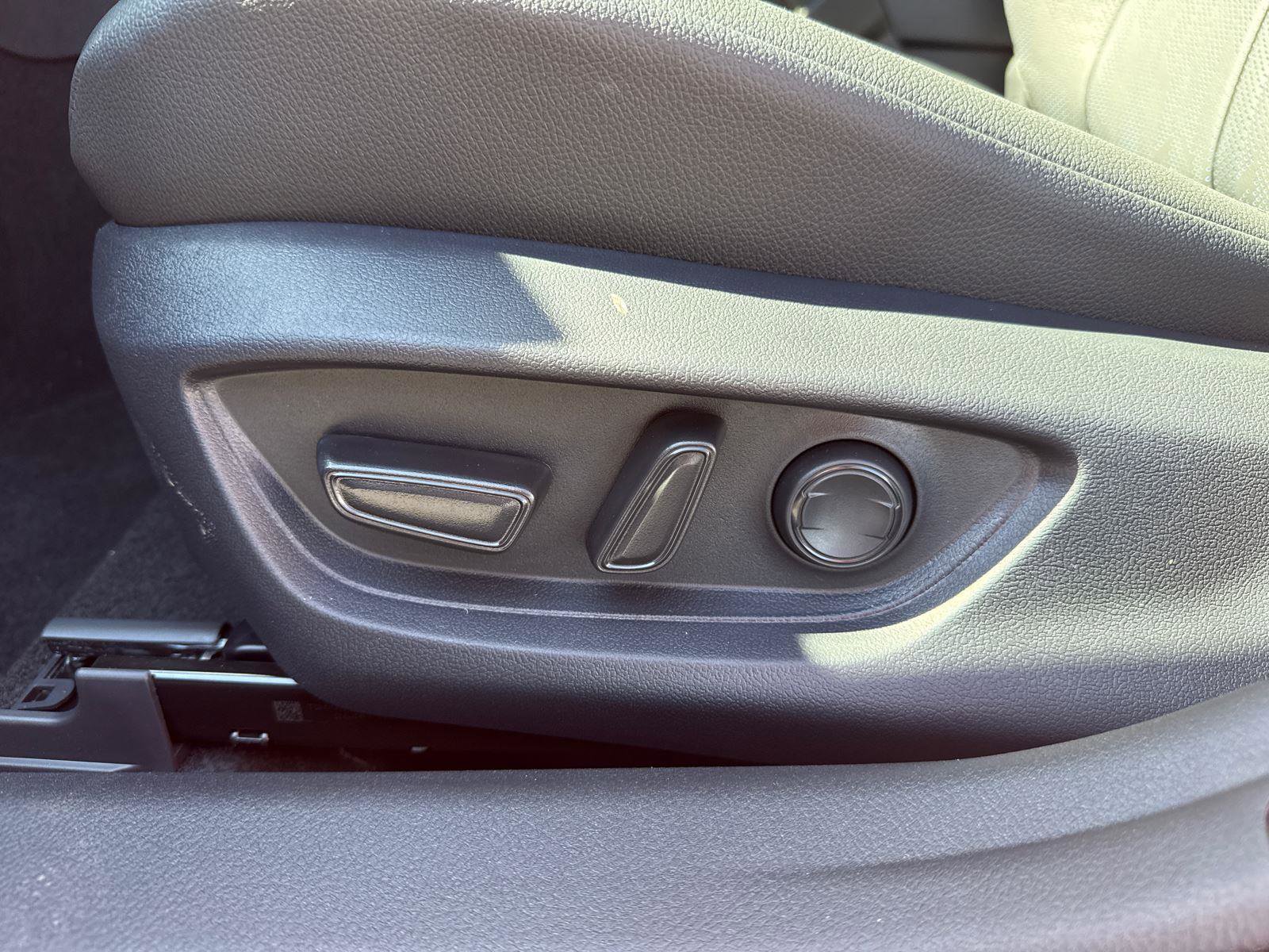 Used 2026 Toyota Camry XSE FWD image 12