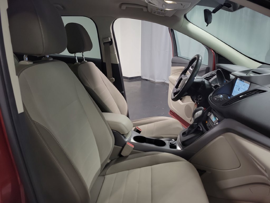 Used 2016 Ford Escape SE w/ Equipment Group 201A AWD/4WD image 33