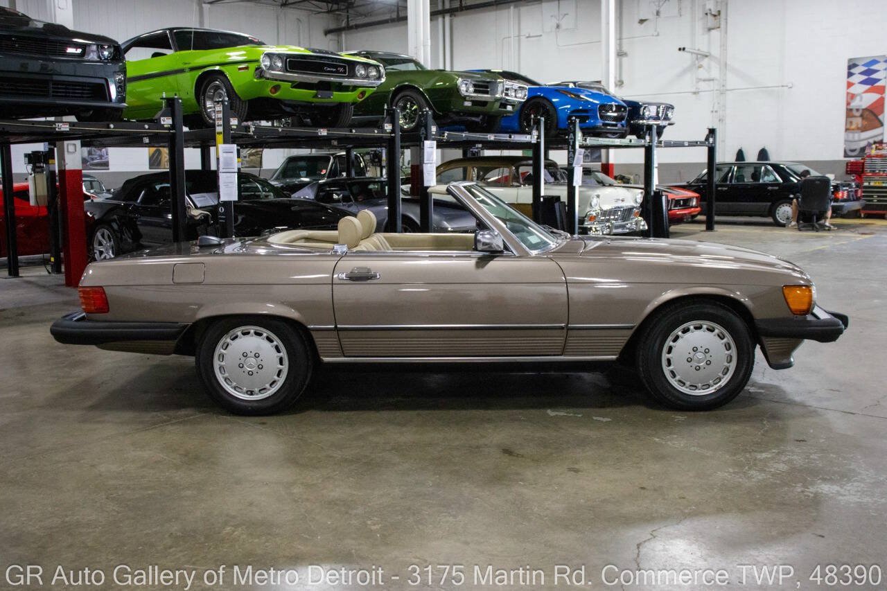 Used 1987 Mercedes-Benz 560 SL image 10