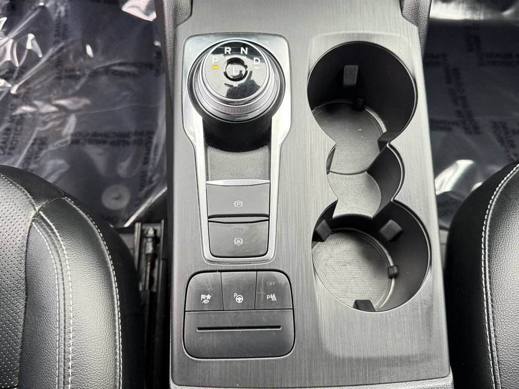 Used 2020 Ford Escape Titanium AWD/4WD image 19