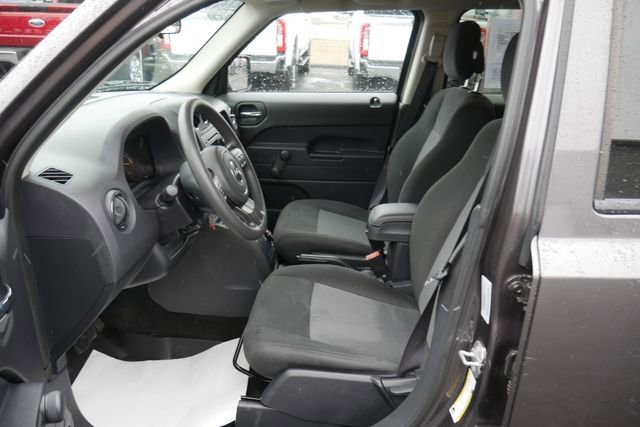 Used 2015 Jeep Patriot Sport image 2