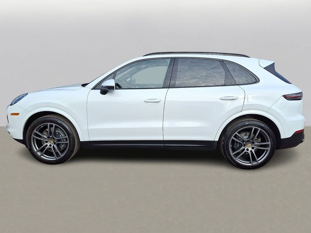 Used 2023 Porsche Cayenne w/ Premium Package image 5