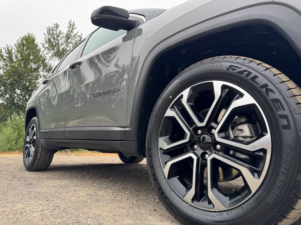 Used 2022 Jeep Compass Limited AWD/4WD image 45