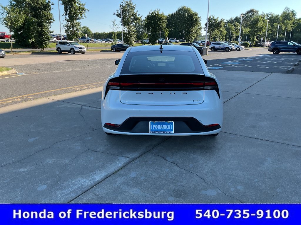 Used 2026 Toyota Prius LE FWD image 4