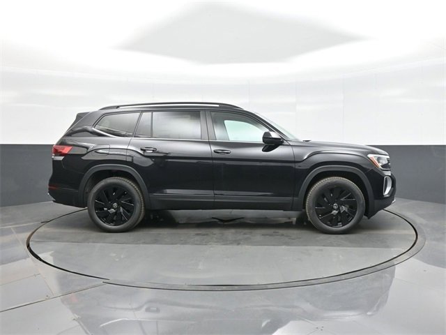 New 2026 Volkswagen Atlas SE image 8