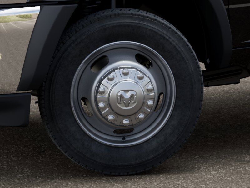 New 2026 RAM 5500 Tradesman w/ Chrome Appearance Group AWD/4WD image 9