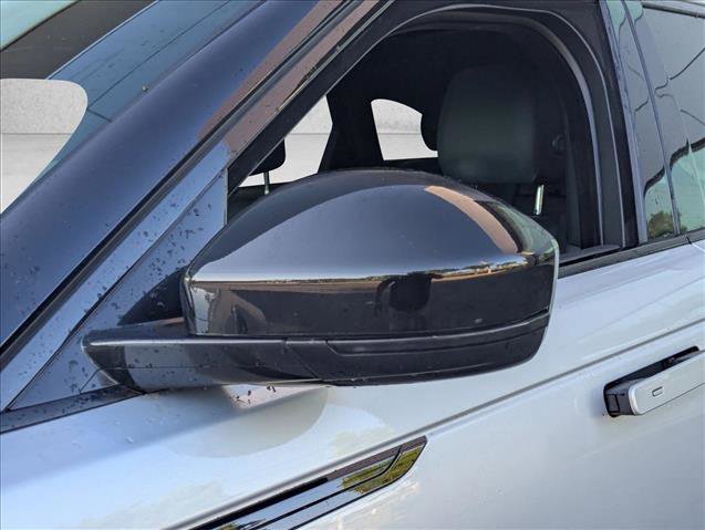 Used 2025 Land Rover Range Rover Velar Dynamic SE AWD/4WD image 7