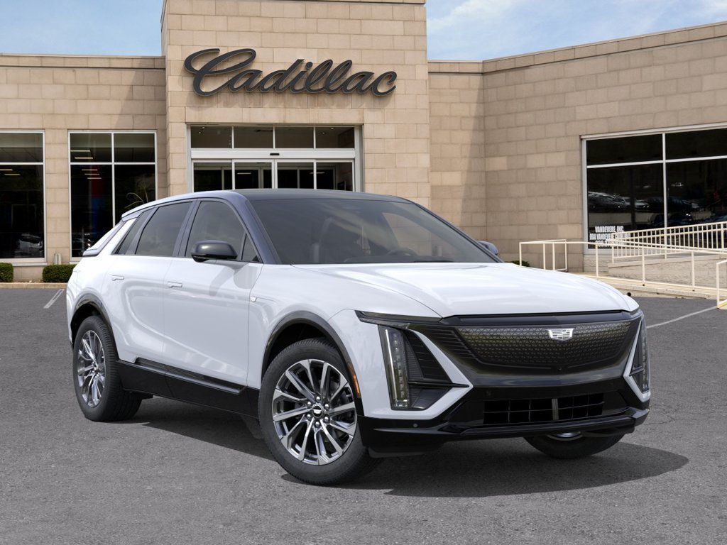 New 2027 Cadillac Lyriq Sport w/ LPO, Floor Liner Package AWD/4WD image 9