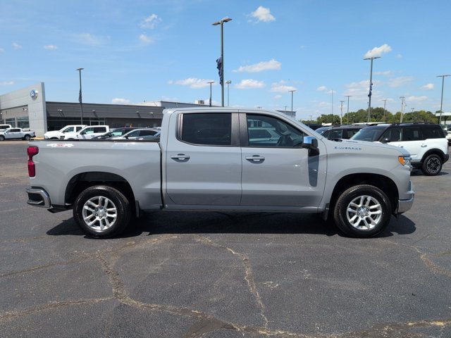 Used 2024 Chevrolet Silverado 1500 LT AWD/4WD image 10