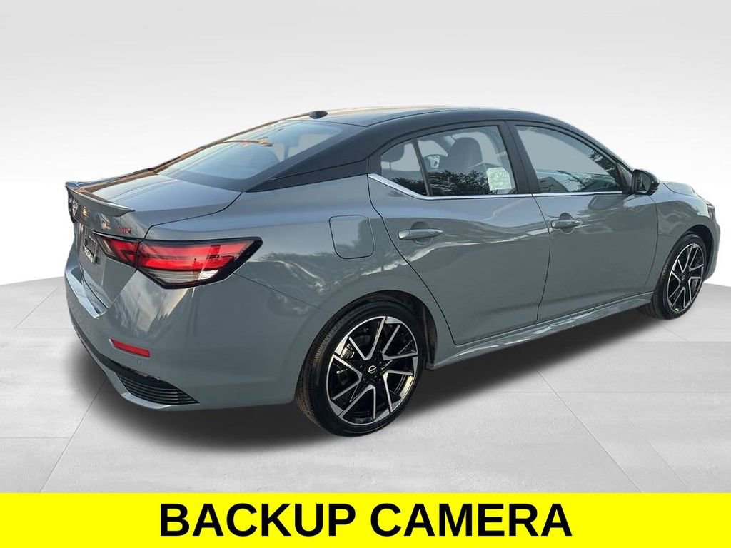 Used 2025 Nissan Sentra SR w/ SR Premium Package image 5