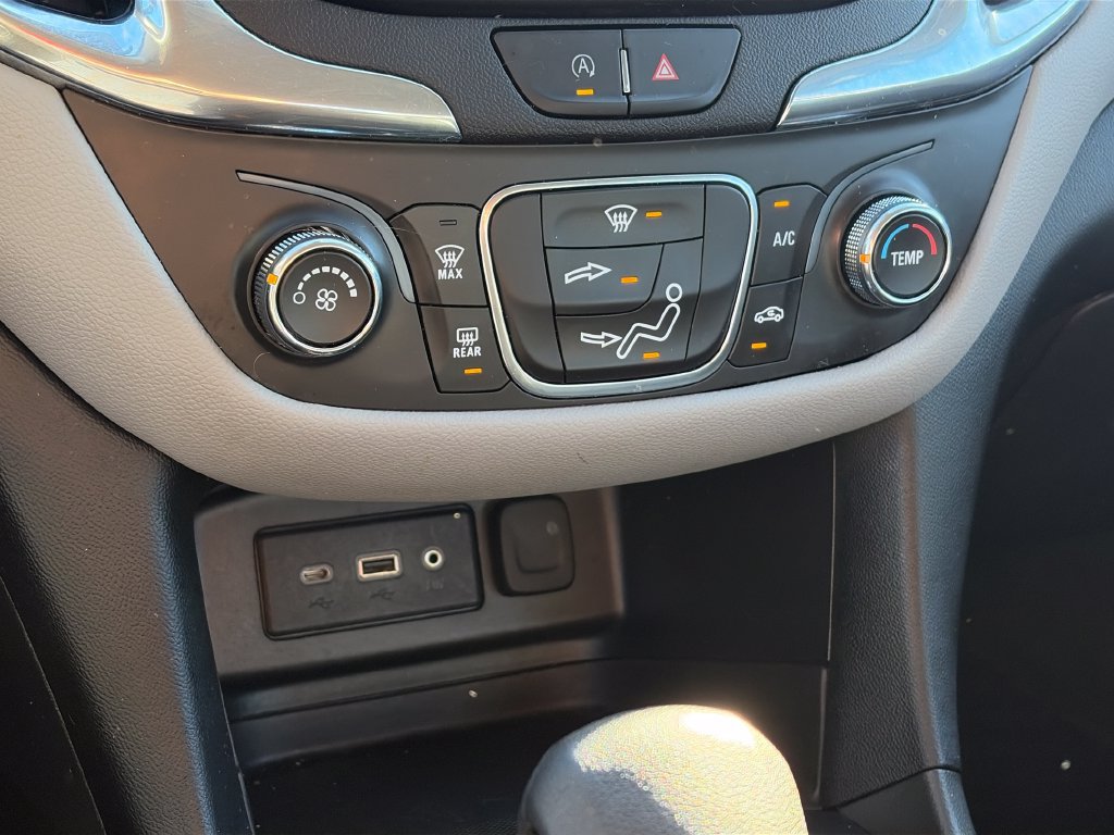 Used 2023 Chevrolet Equinox LS FWD image 20