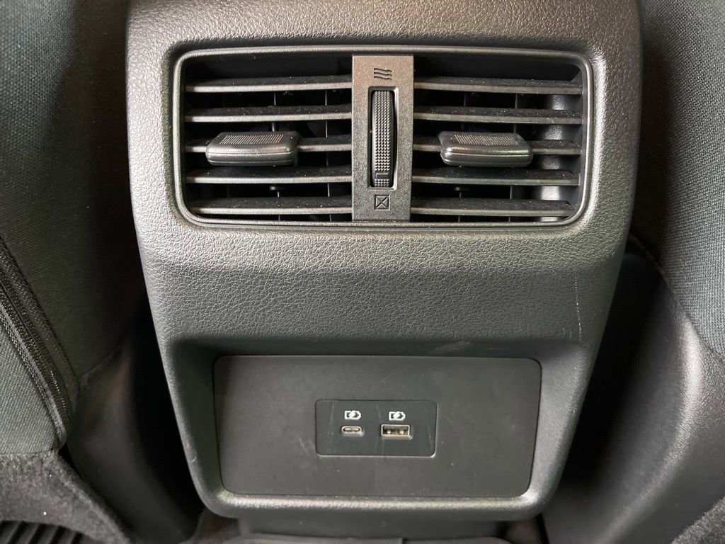 Used 2023 Nissan Rogue SV FWD image 24