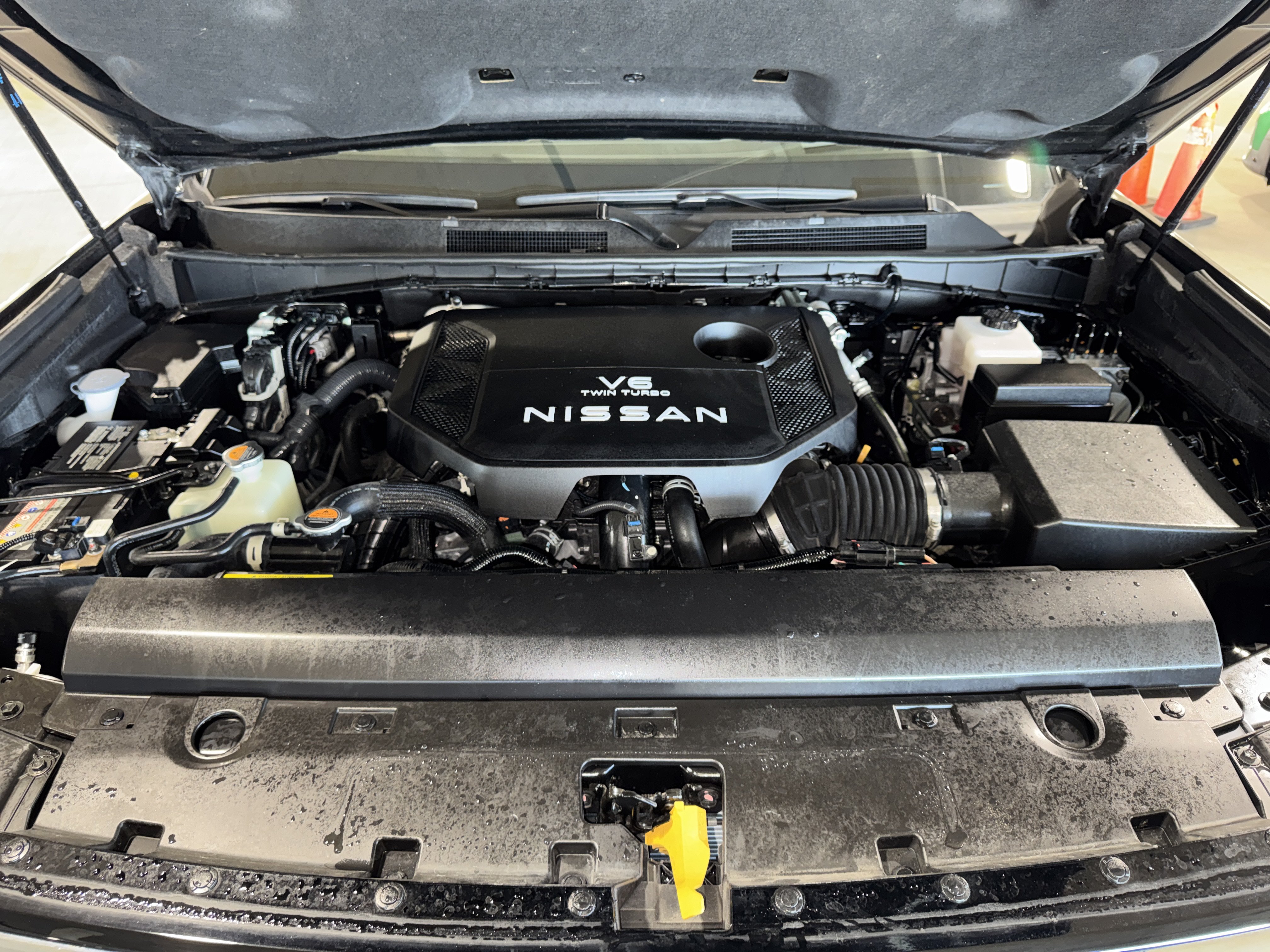 Used 2025 Nissan Armada Platinum Reserve RWD image 38