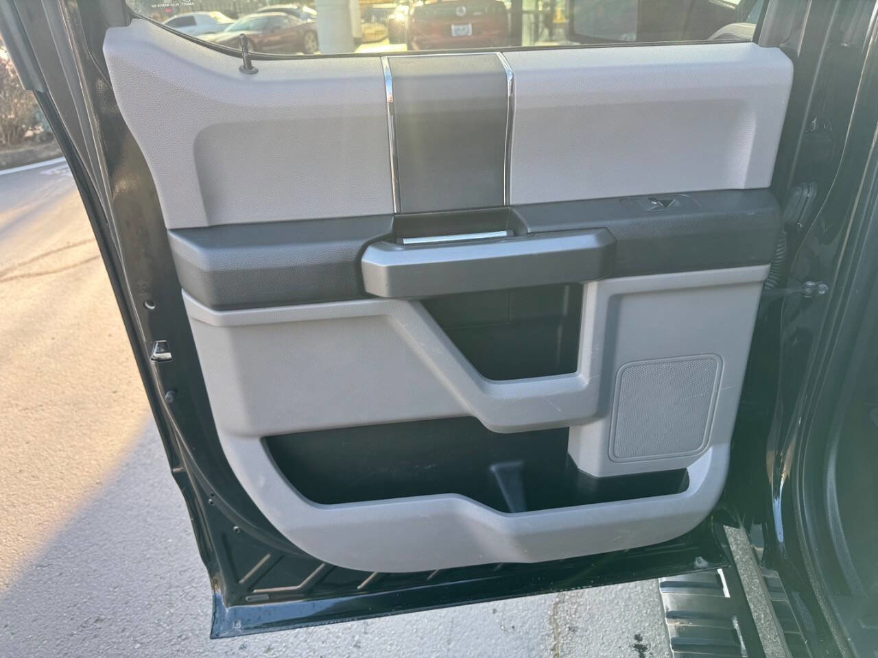 Used 2018 Ford F150 XLT image 14