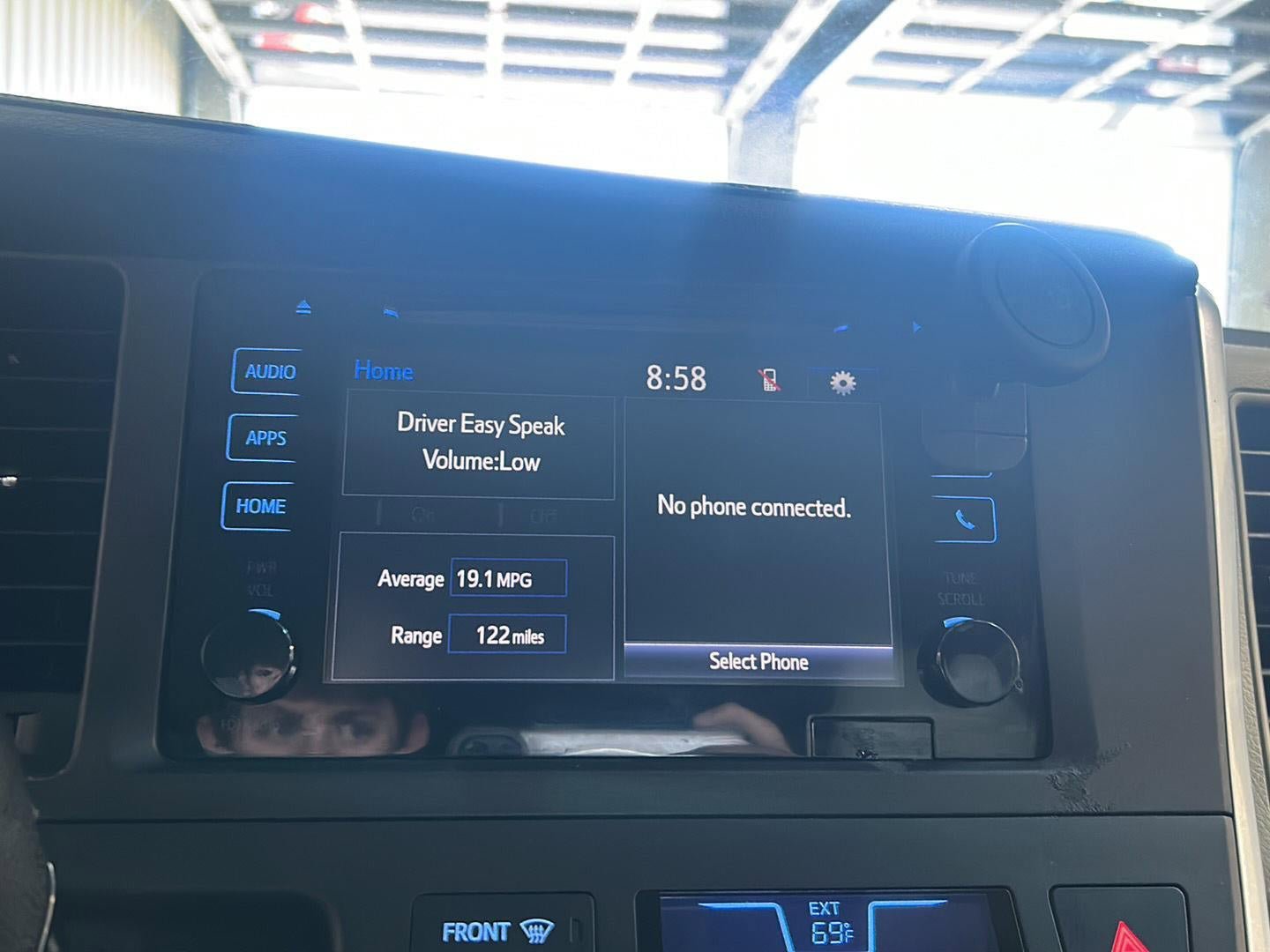 Used 2015 Toyota Sienna XLE w/ XLE Navigation Package FWD image 24