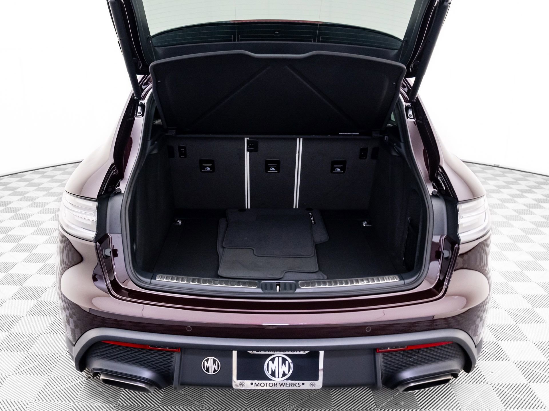 New 2026 Porsche Macan image 31