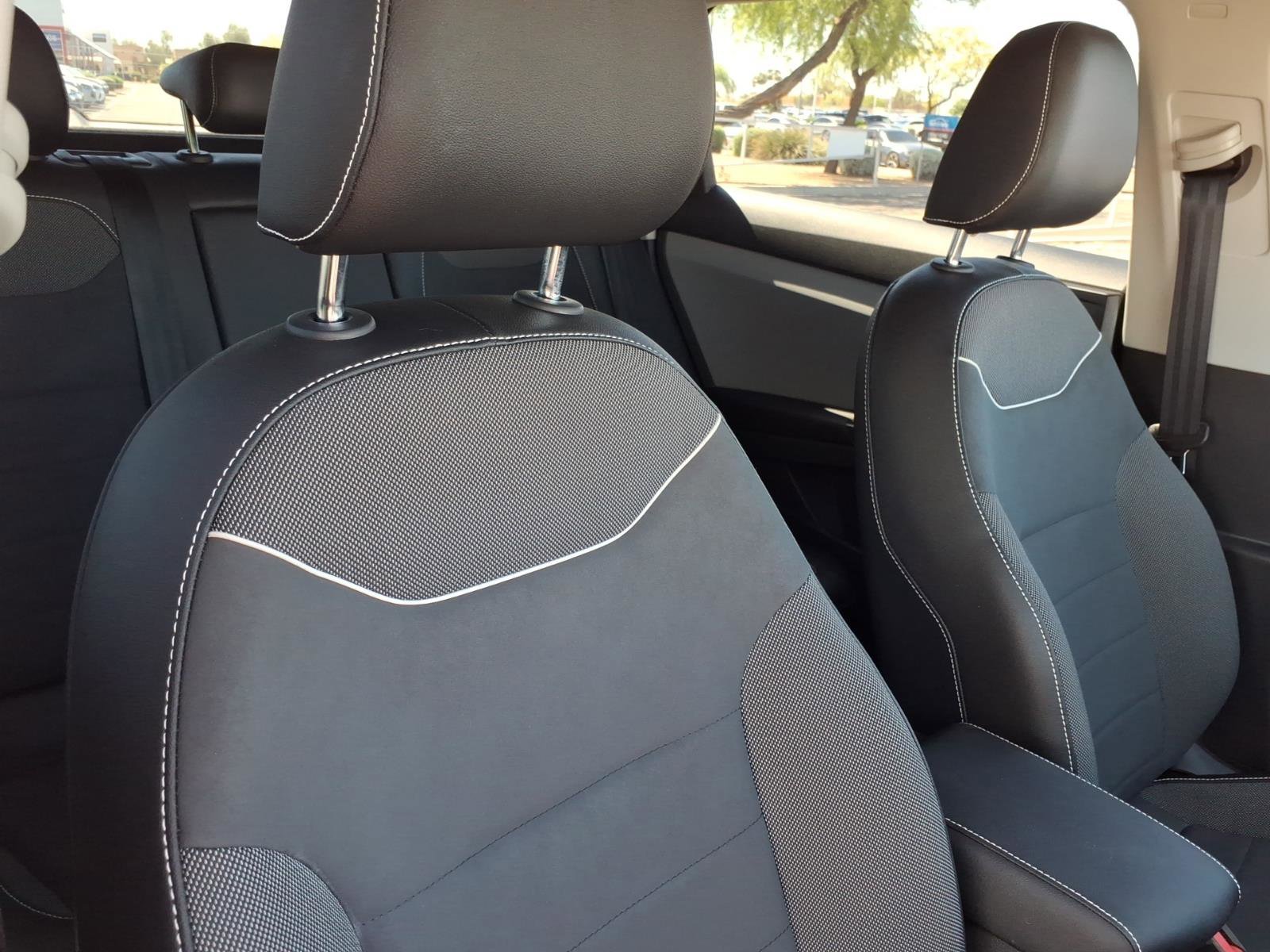 Certified 2023 Volkswagen Taos SE w/ Black Wheel Package image 11