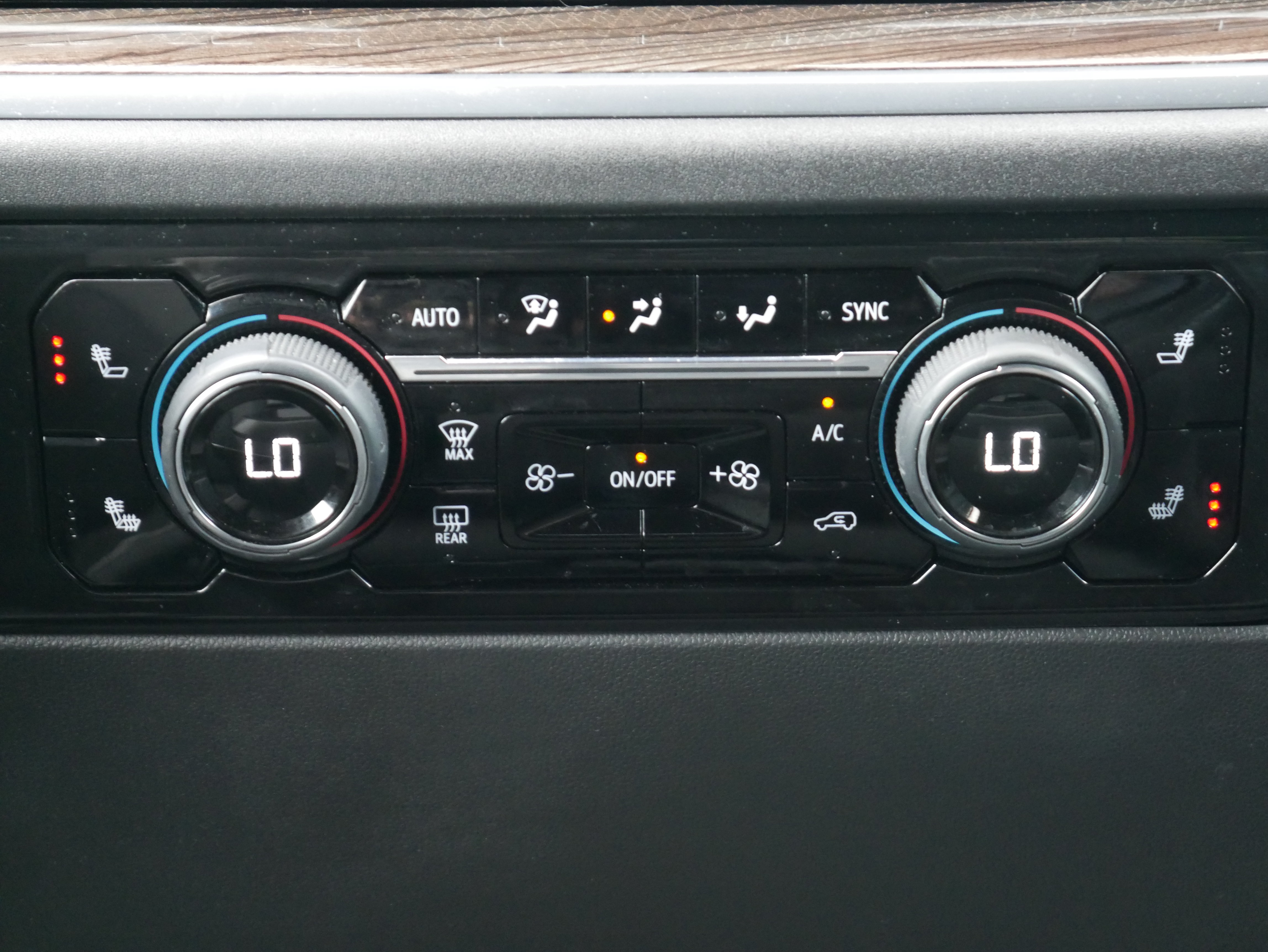 Certified 2023 Chevrolet Silverado 1500 LT AWD/4WD image 21