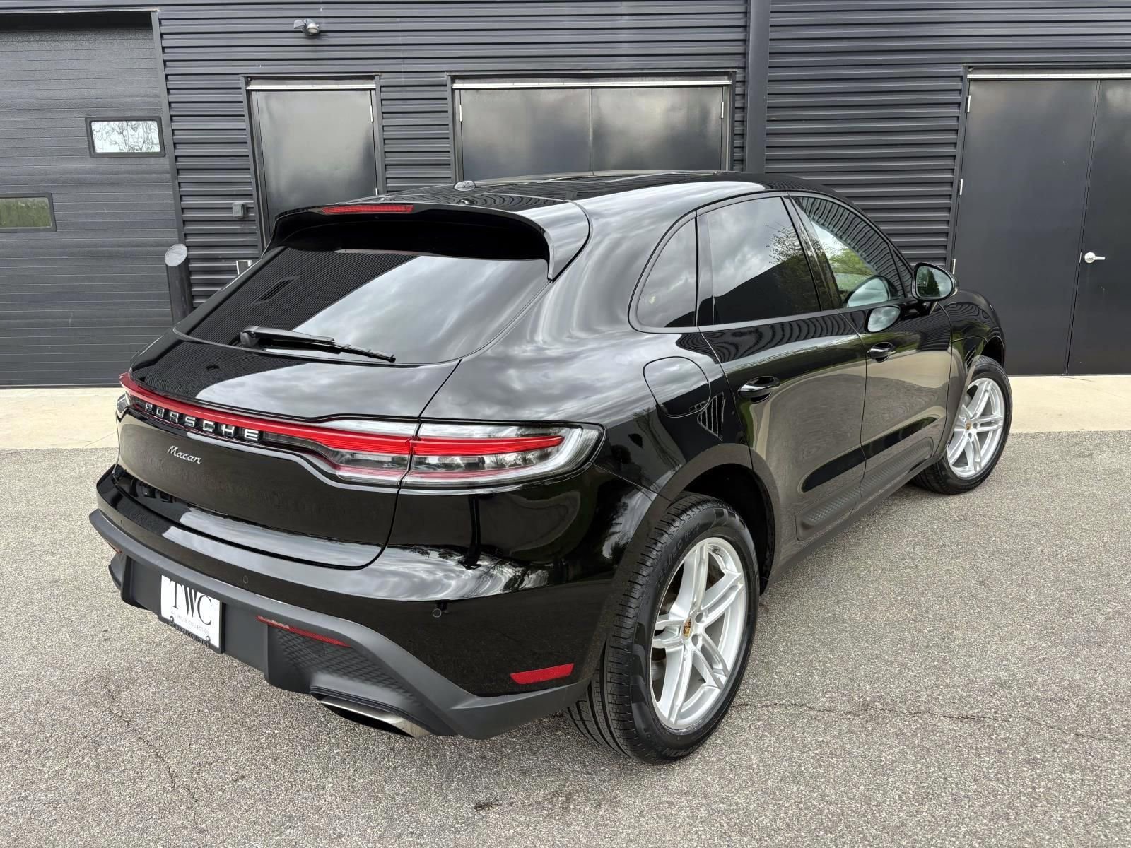 Certified 2023 Porsche Macan AWD/4WD image 10