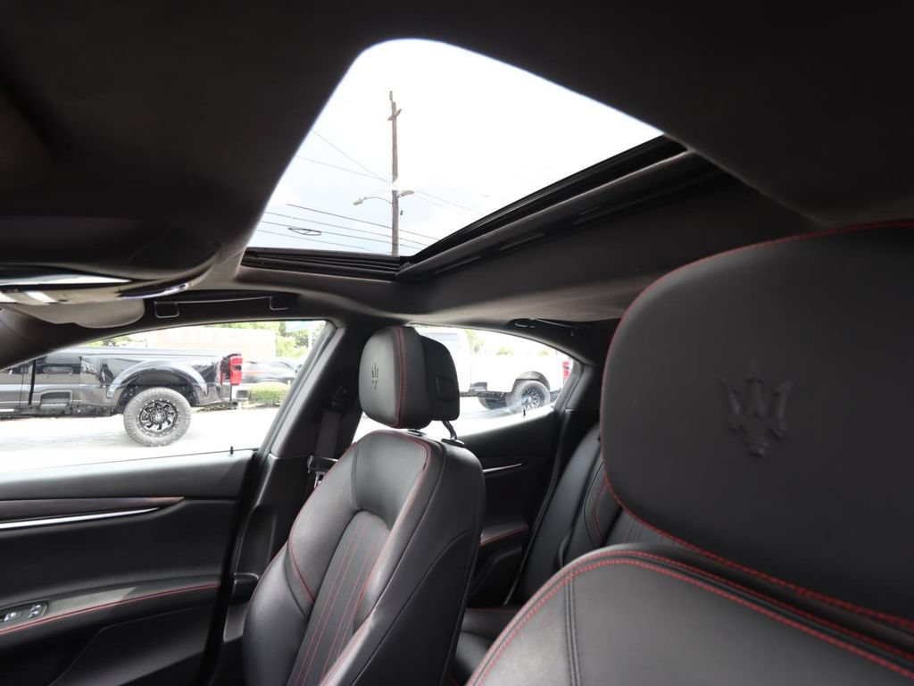 Used 2021 Maserati Ghibli S RWD image 4
