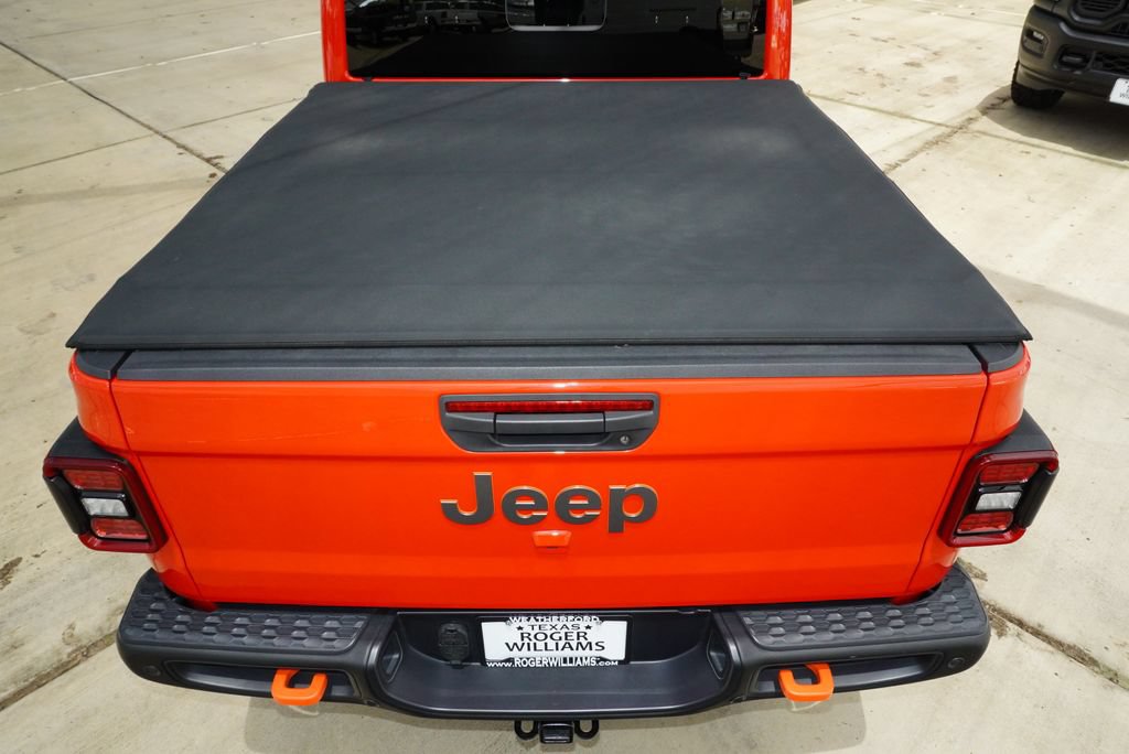 Used 2024 Jeep Gladiator Mojave AWD/4WD image 28