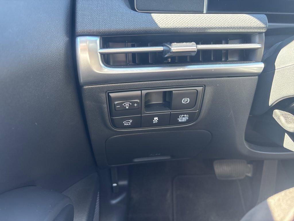 Certified 2025 Hyundai Tucson SEL AWD/4WD image 30