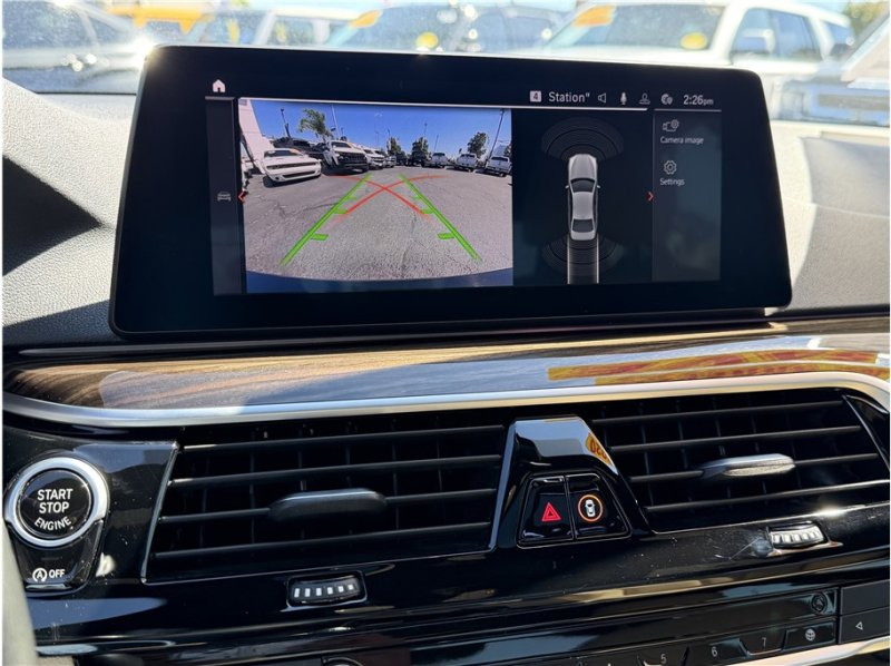 Used 2020 BMW 530i w/ Premium Package image 40