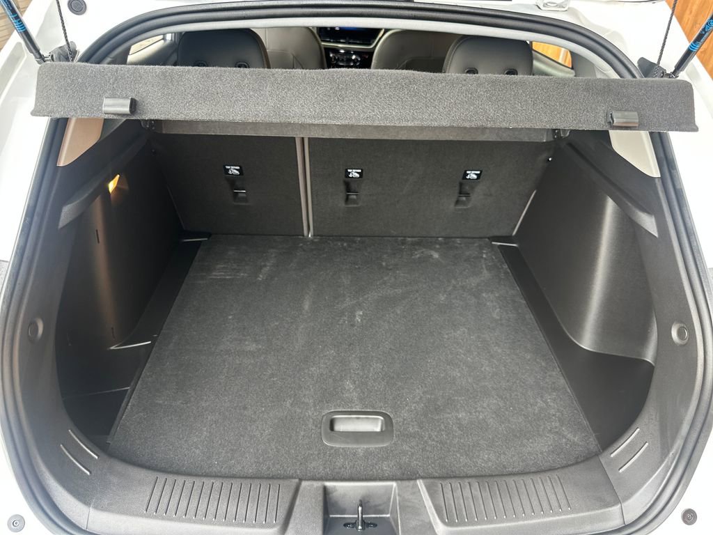 Used 2025 Chevrolet Trax ACTIV image 36