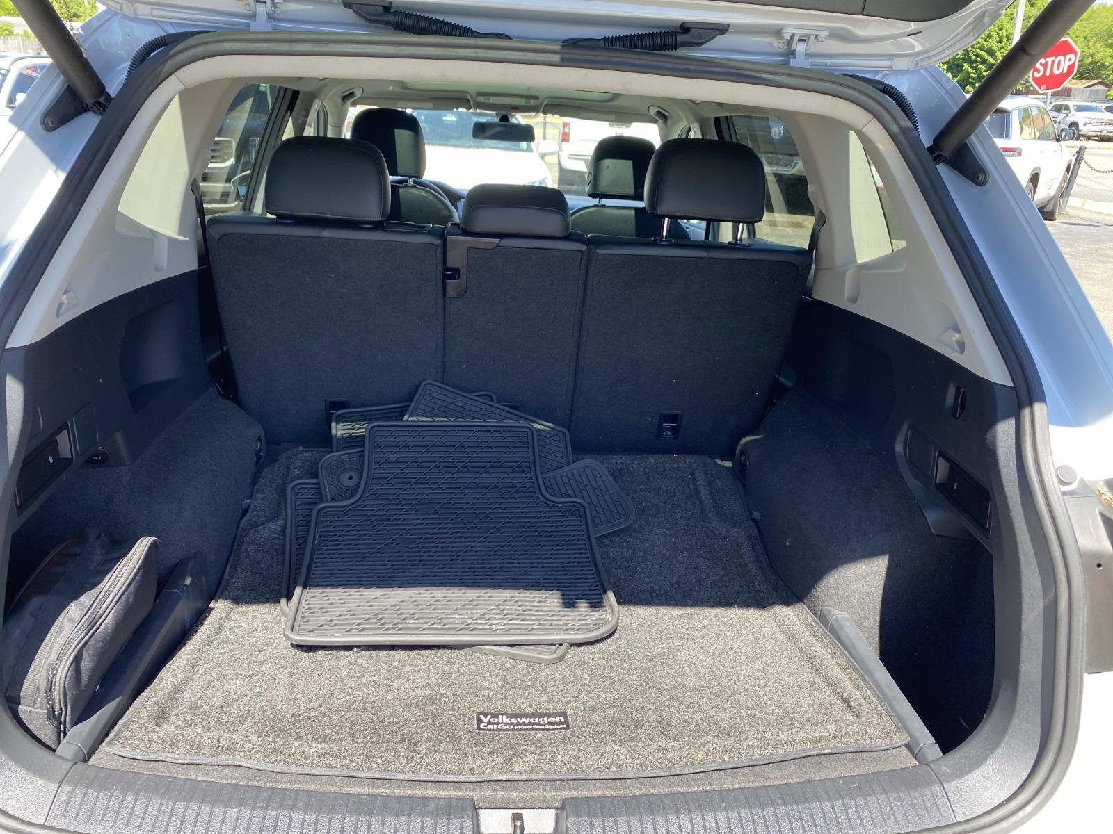 Used 2018 Volkswagen Tiguan SEL AWD/4WD image 6