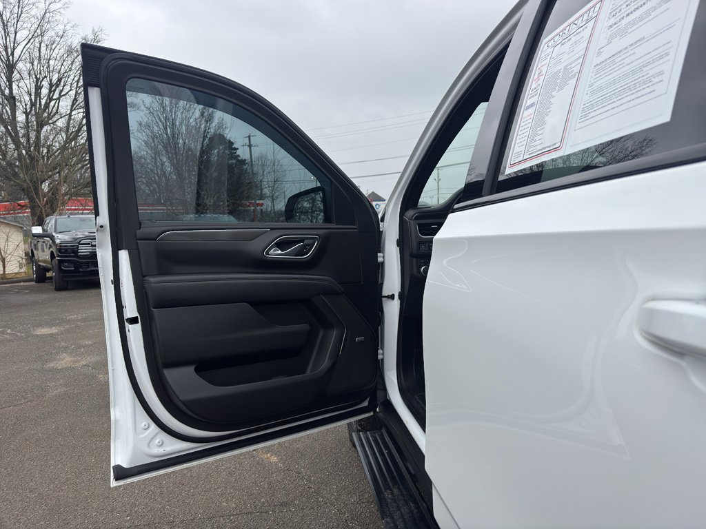Used 2022 GMC Yukon AT4 AWD/4WD image 18