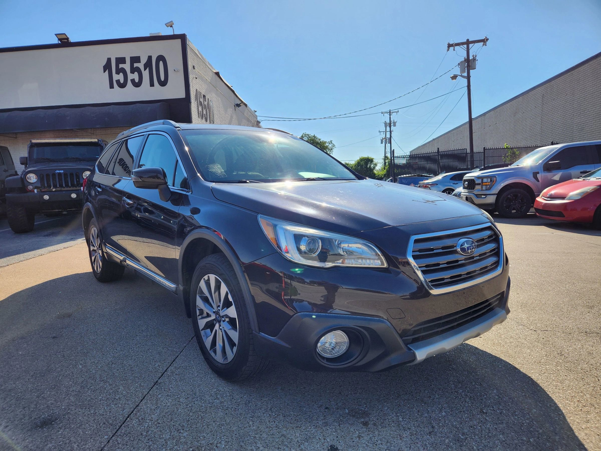 Used 2017 Subaru Outback 2.5i Touring AWD/4WD image 7