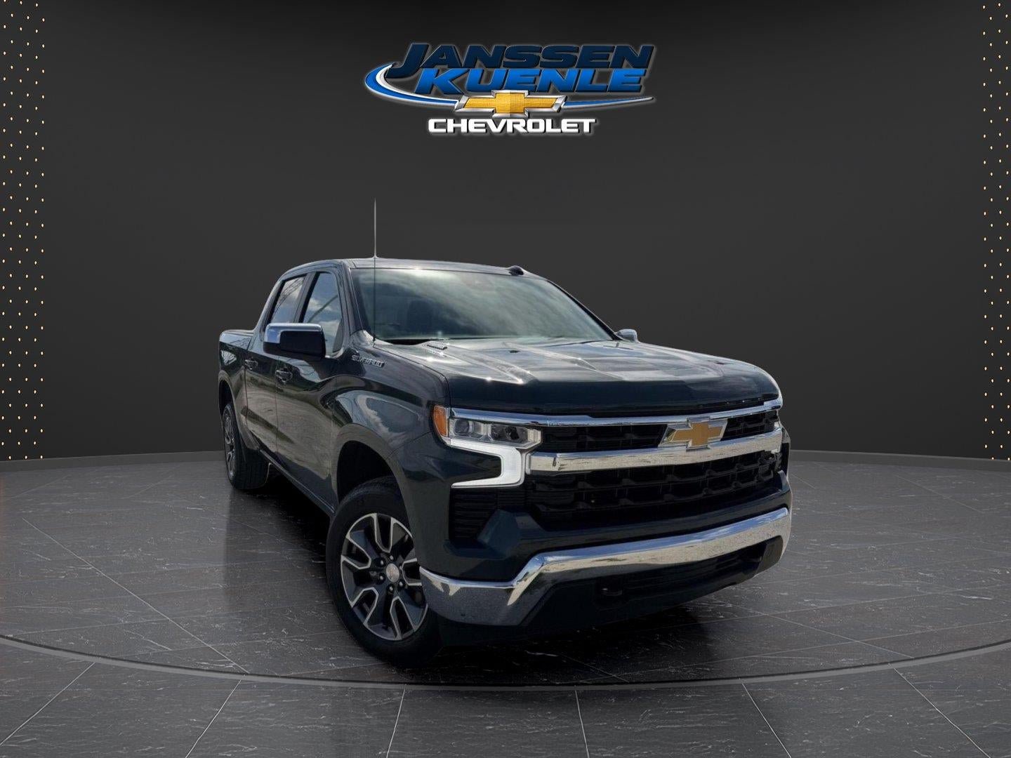 Used 2025 Chevrolet Silverado 1500 LT AWD/4WD image 7