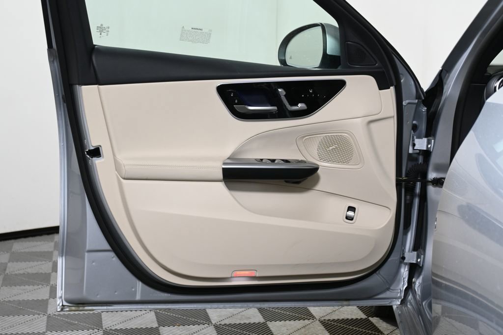 Certified 2025 Mercedes-Benz C 300 4MATIC Sedan image 29