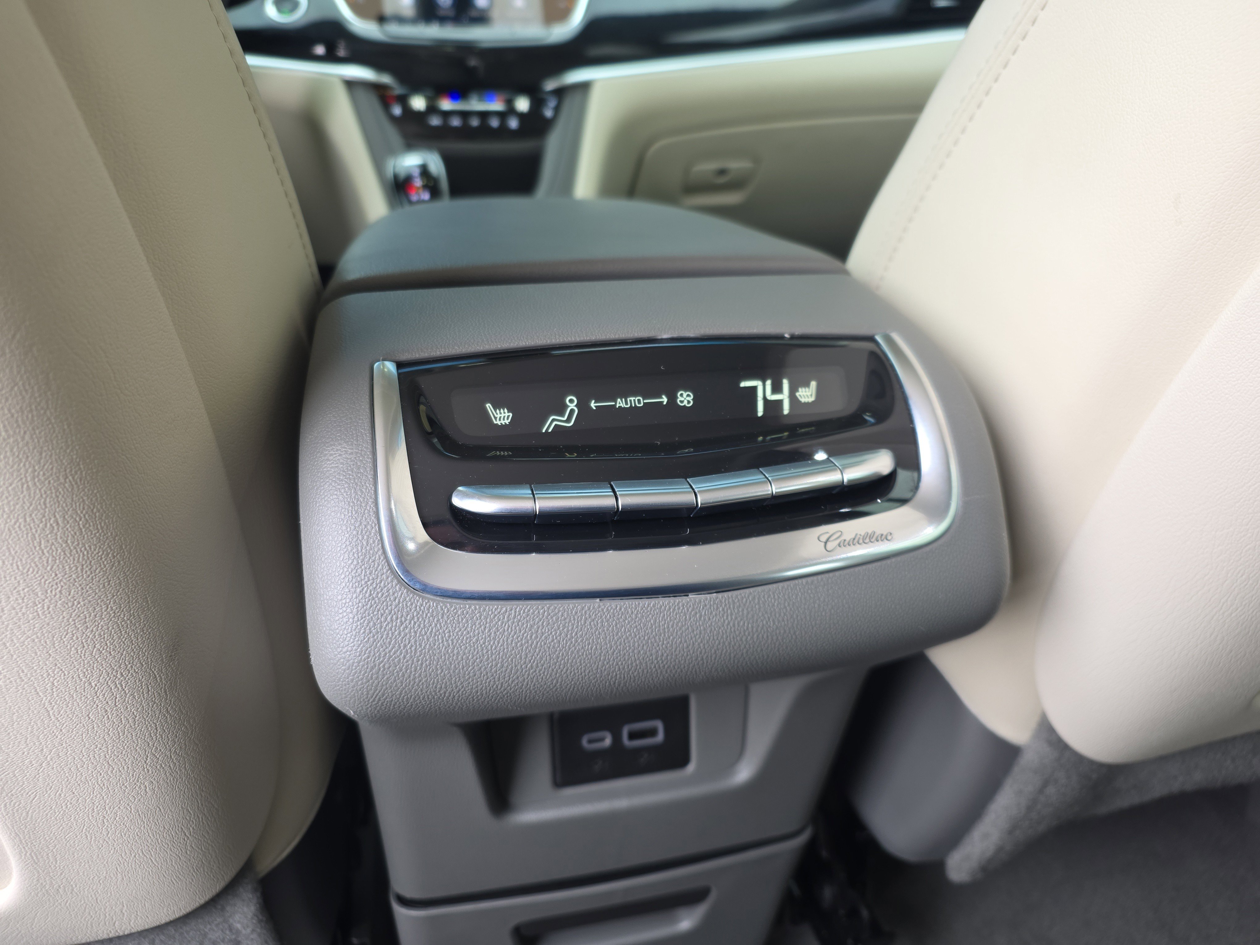 Certified 2025 Cadillac XT6 Premium Luxury image 37